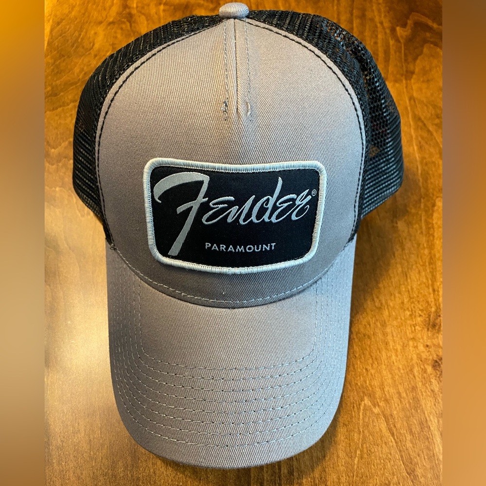 Fender grey with black mesh hat